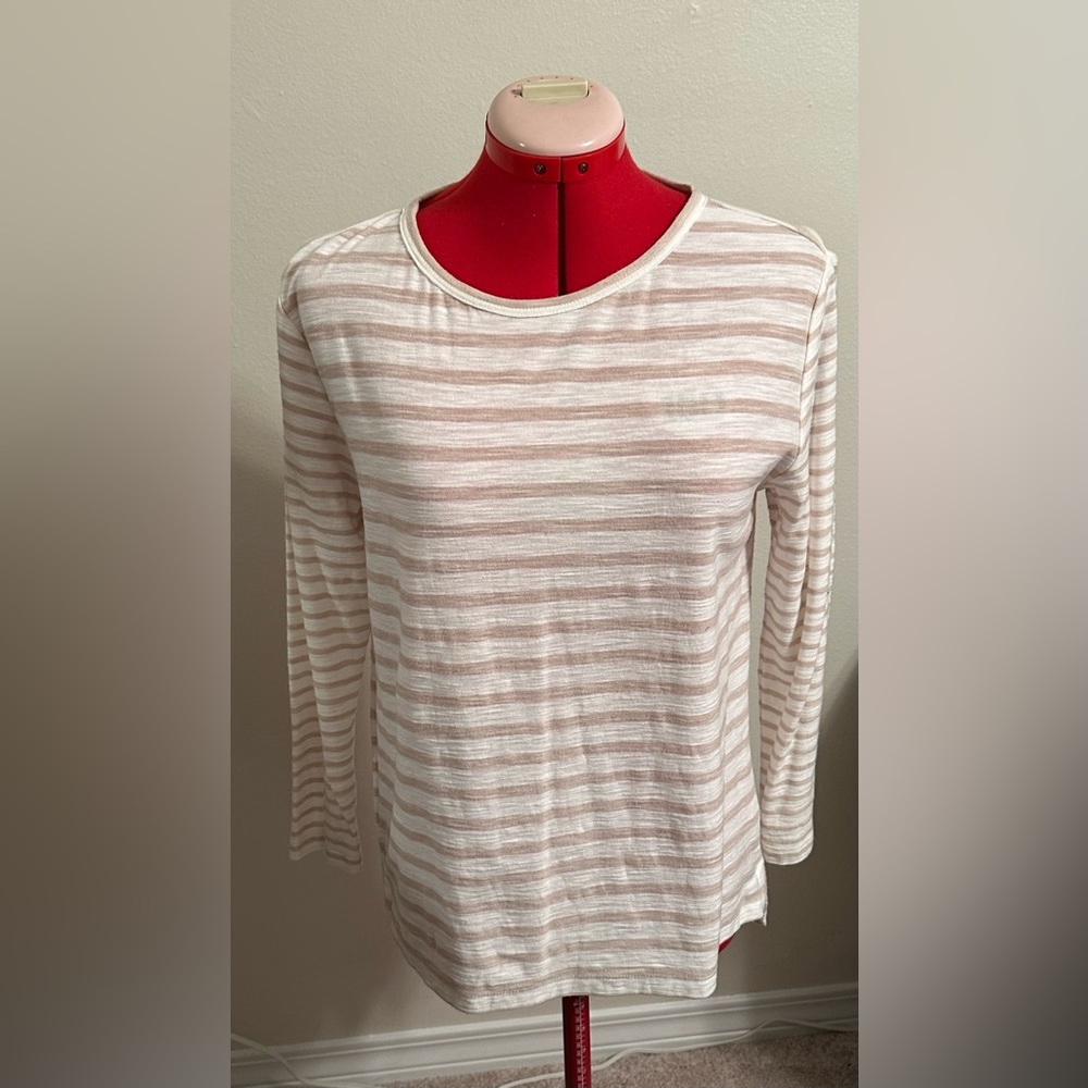 a loves a brand cotton knit top size M